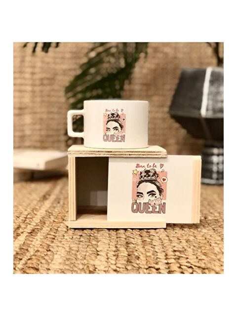 Bam Hediyelik Eşya Pink Queen Tasarımlı Kutulu Kupa - S000290006-23173