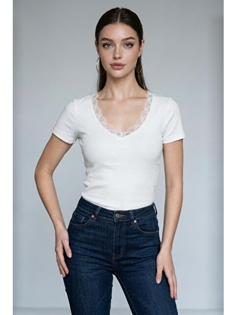 Madmext Ekru V Yaka Dantelli Slim Fit Kadın Tişört Mg2683 - S000527518-19965