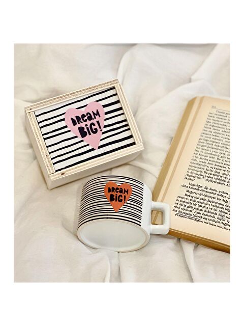 Bam Hediyelik Eşya Dream Big Tasarımlı Kutulu Kupa - S000290030-23173