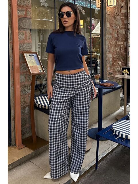 Madmext Lacivert Fularlı Ekose Pantolon Mg2734