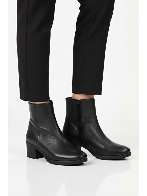 Ayakmod Siyah Hakiki Deri Fermuarlı Polarlı Kadın Bot 92162-1 Z - S000464858-19351