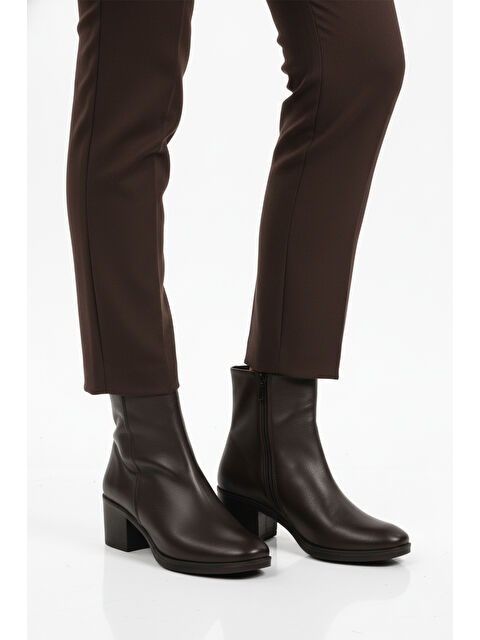 Ayakmod Kahve Hakiki Deri Fermuarlı Polarlı Kadın Bot 92162-1 Z - S000464858-19413