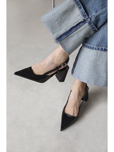 Straswans Divoff  Kadın Kırışık Deri Topuklu Ayakkabı Siyah - S000530753-19351