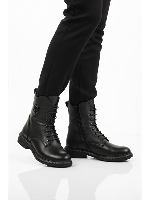 Ayakmod Siyah Hakiki Deri Bağcıklı Kaymaz Polarlı Kadın Bot 20912-1 Z - S000464871-19351