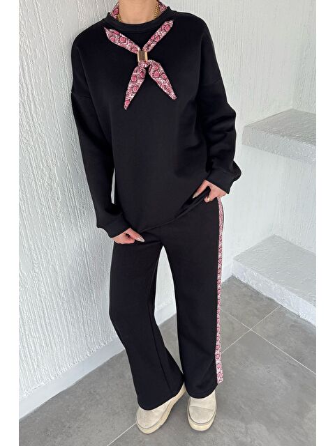 Gülseli Kadın Fular Aksesuarlı Bisiklet Yaka Şardonlu Sweat Bel Lastikli Pantolon İkili Takım