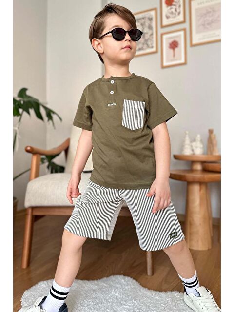 Riccotarz Erkek Çocuk Kapak Cepli Düğme Detaylı Haki T-Shirt Çizgili İp Detaylı Şortlu Takım - S000373241-18547