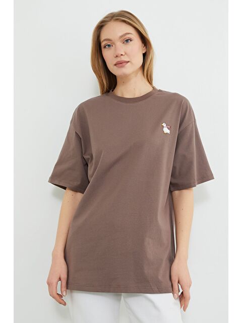 Fullamoda Ördek Nakışlı Bisiklet Yaka Tişört