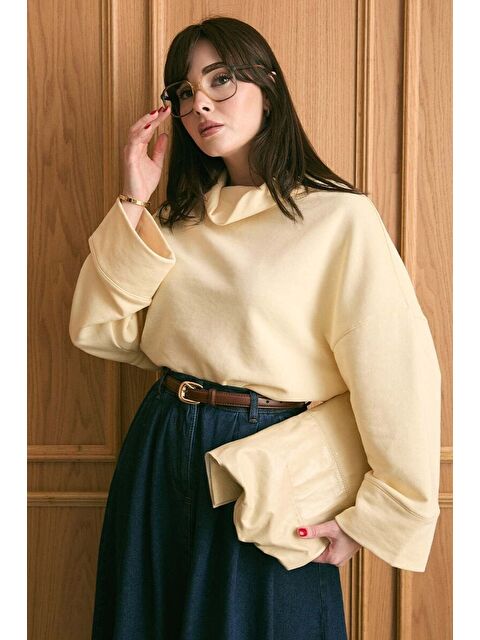 Ceylan Otantik Tereyağ Sarısı Dik Yaka Kışlık Body - S000496870-20072