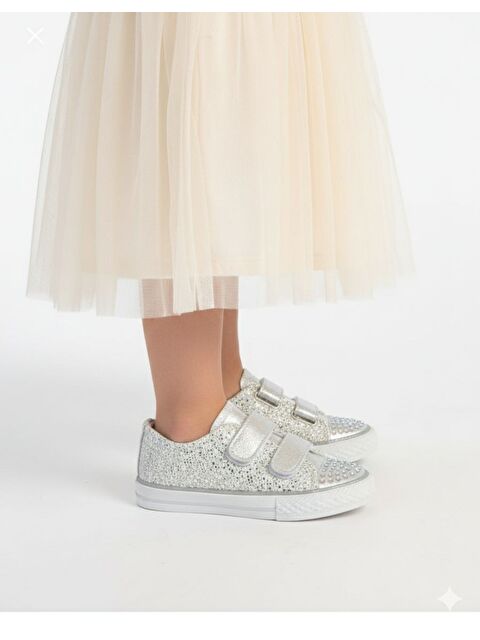 GÖRKEM BEBE AYAKKABI VE TEKSTİL TAŞLI CIRTLI  GÜMÜŞ  ORTOPEDİK KIZ ÇOCUK AYAKKABI 21-30 IŞIKLIDIR - S000504810-17308