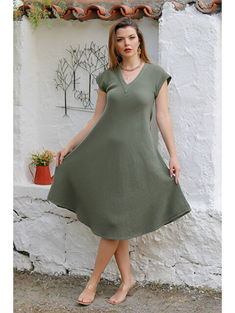 Chiccy Organik Pamuk Haki V Yaka Düşük Kol Oval Etekli Midi Boy Dokuma Casual Müslin Elbise - S000358974-18547