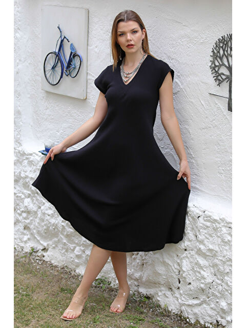 Chiccy Organik Pamuk Siyah V Yaka Düşük Kol Oval Etekli Midi Boy Dokuma Casual Müslin Elbise - S000358974-19351