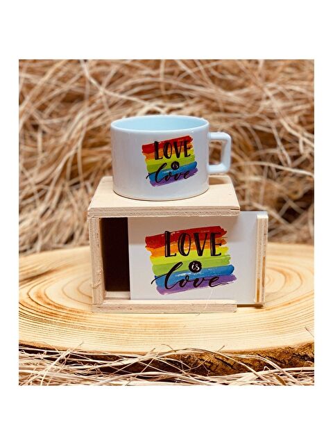 Bam Hediyelik Eşya Love Is Love Ahşap Kutulu Kupa - S000290091-23173