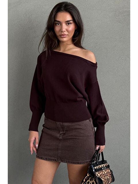 Madmext Kahverengi Ribbed Asimetrik Kesimli Kadın Kazak Mg2744