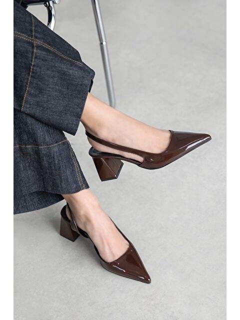 Straswans Luan Kadın Rugan Topuklu Ayakkabı Kahve - S000526237-19413
