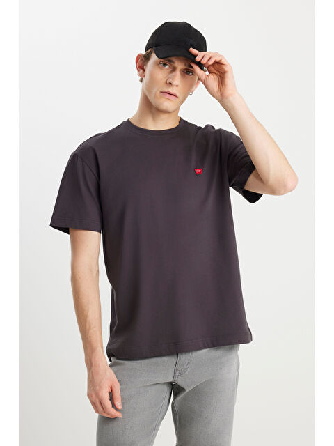 Wrangler %100 Pamuk Relaxed Fit Geniş Kesim Bisiklet Yaka Minimal Logo Antrasit Tişört - S000470220-29666