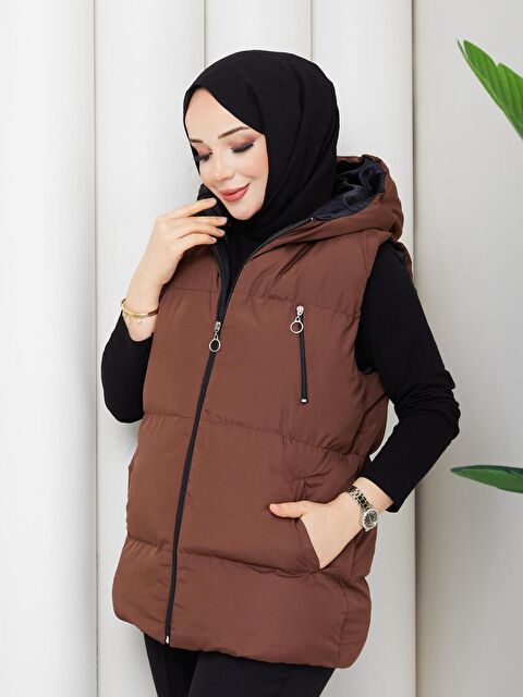 Comstar Kadın Fermuarlı Cepli Kapüşonlu Kahve Şişme Yelek