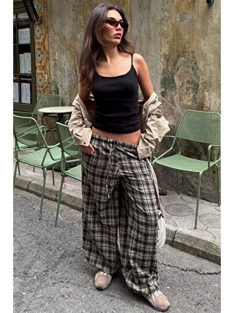 Madmext Bej Ekose Desenli Yüksek Bel Balon Fit Kadın Pantolon Mg2726