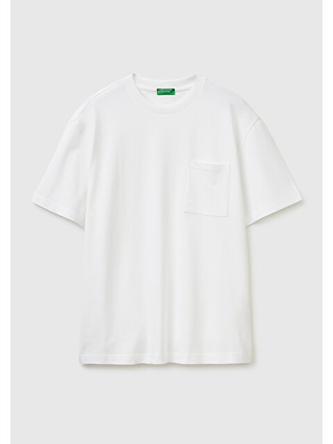 United Colors Of Benetton Erkek Beyaz  %100 Pamuk Cepli Arkası Logo Nakışlı Bisiklet Yaka T-Shirt