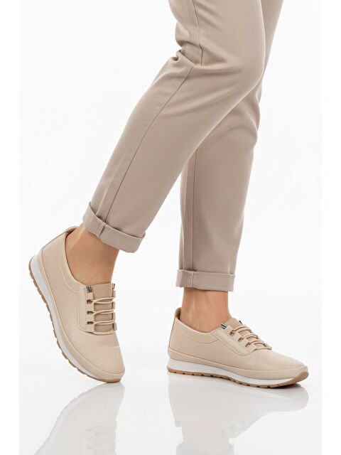 Ayakmod Bej Lastik Bağcıklı Hafif Esnek Kadın Casual Ayakkabı 034 Z
