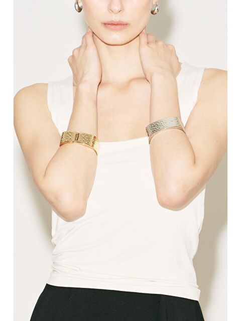 Manuka Kare Kelepçe Bileklik Gold