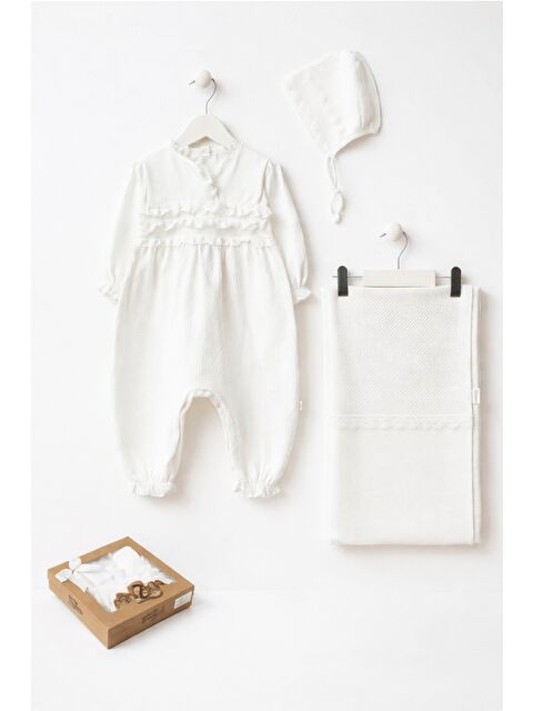 Verona Tarz Kız Bebek Lüz Kutulu Hediyelik 3 Parça Hastane Çıkış Seti Tulum Battaniye Şapka 0-3 ay - S000530777-20063