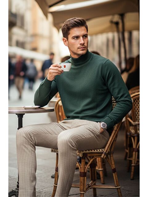 Livio Ferri Lier Yarım Boğazlı Regular Fit Erkek Kazak Düz Triko