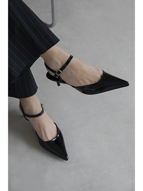 Straswans Melvin Kadın Topuklu Rugan Deri  Ayakkabı Siyah - S000526254-19351