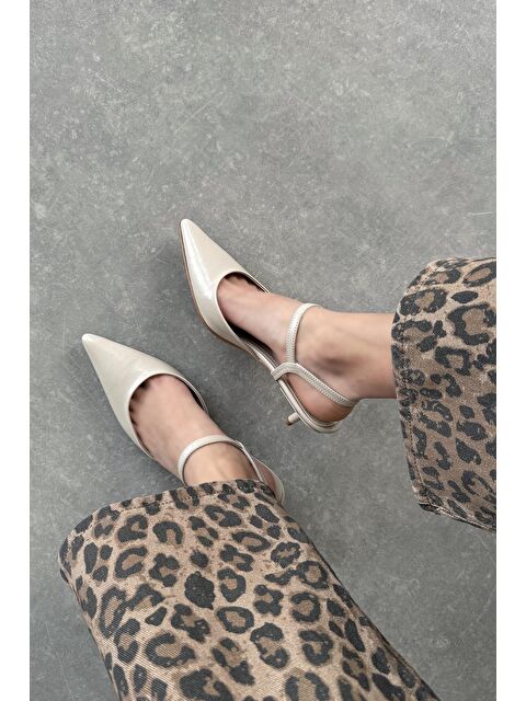 Straswans Melvin  Kadın Topuklu Kırışık Deri Ayakkabı Bej - S000526276-19928