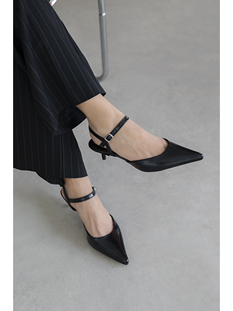 Straswans Melvin  Kadın Topuklu Kırışık Deri Ayakkabı Siyah - S000526276-19351