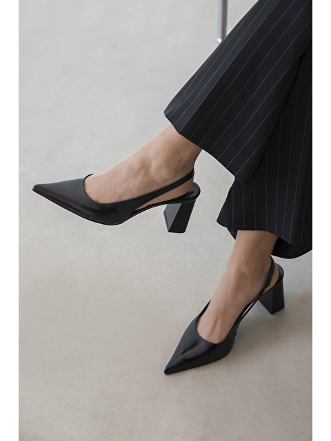 Straswans Vera Kadın Kırışık Deri Topuklu Ayakkabı Siyah - S000526282-19351