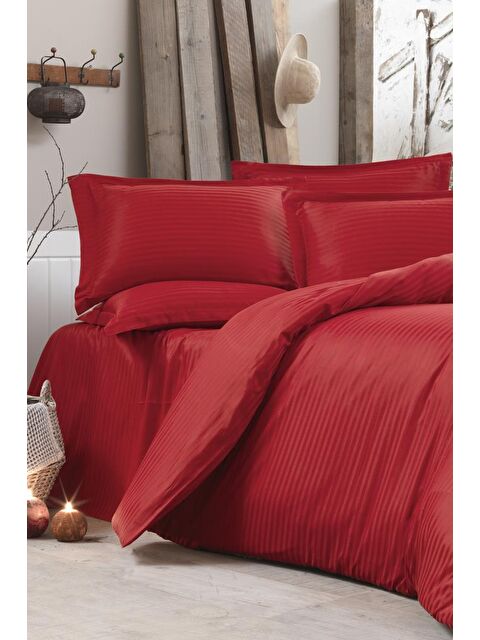 Çeyiz Diyarı Stripe Tek Kişilik PollySaten Nevresim Takımı Kırmızı - S000489454-20045