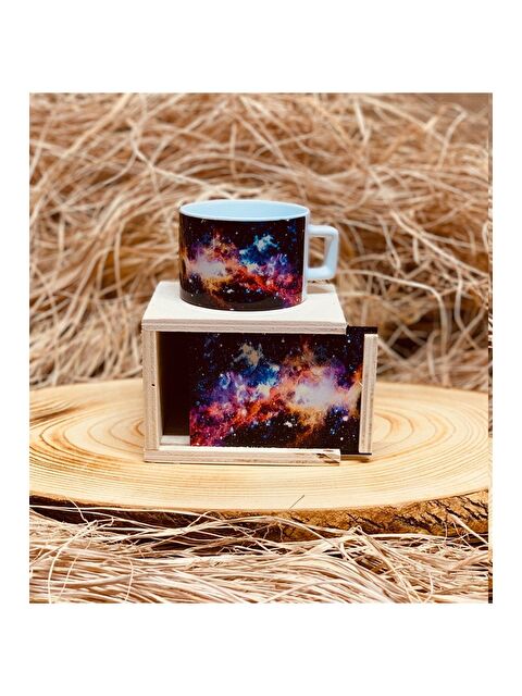 Bam Hediyelik Eşya Uzay Tasarımlı Ahşap Kutulu Kupa - S000290140-23173