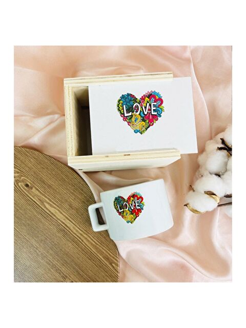 Bam Hediyelik Eşya Love Kalp Tasarımlı Kutulu Kupa - S000290150-23173