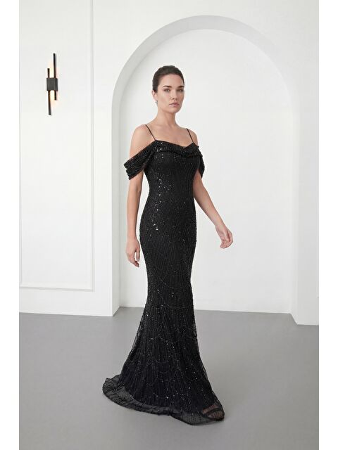 Lafaba Kadın Siyah İnce Askılı Boncuklu Uzun Söz Nişan Abiye Elbise