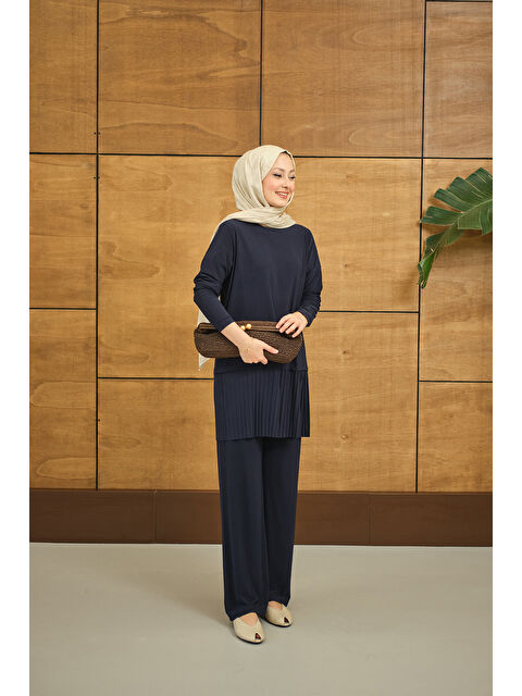 Locco Moda Kadın Alt Piliseli Bisiklet Yaka Takım Lacivert - S000527069-21164