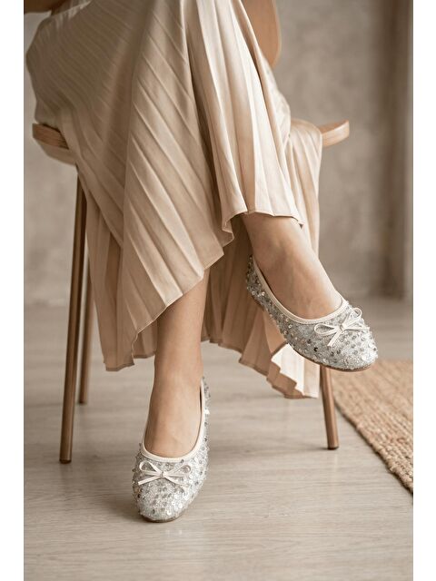 Oksit Eya Işıltılı Payet İşlemeli Kadın Babet - Rahat Tabanlı Fiyonk Detaylı Kadın Ayakkabı