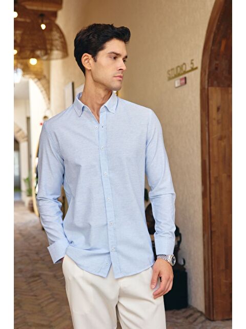 Livio Ferri Kure Erkek Gömlek Modern Slim Fit Keten Görünümlü İnce ve Çizgili Doku