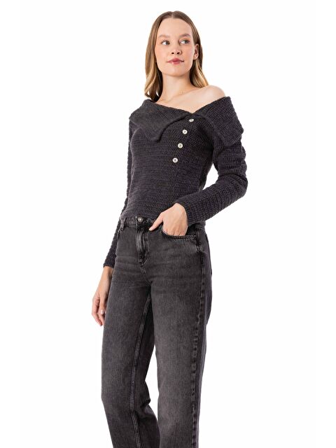 Dexia Espinho - Kayık Yaka ve Düğme Detaylı Triko Bluz - Antrasit Renk - S000326282-29666
