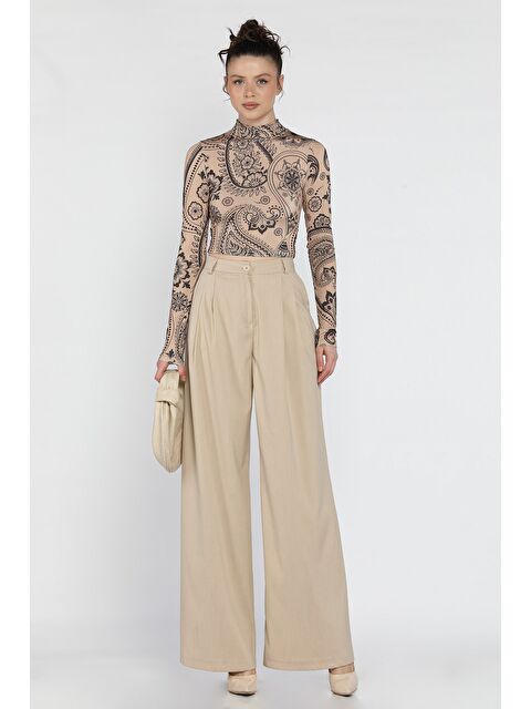 Gülseli Kadın Yüksek Bel Pileli Kumaş Pantolon