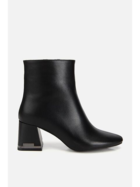 Yaya By Hotiç Kadın Siyah Dikiş Detaylı Küt Burunlu Topuklu Bot - S000509041-19351