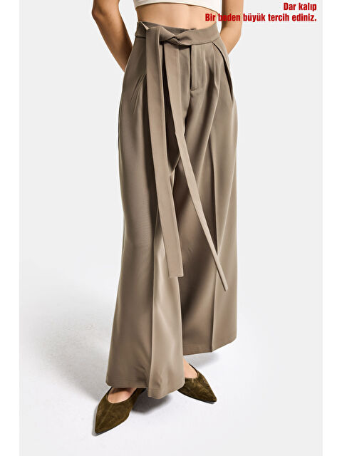 It's Basic Kadın Vizon w5 Palazzo Fit Özel Kumaş Kemer Detaylı Tasarım Pantolon - S000522611-26429
