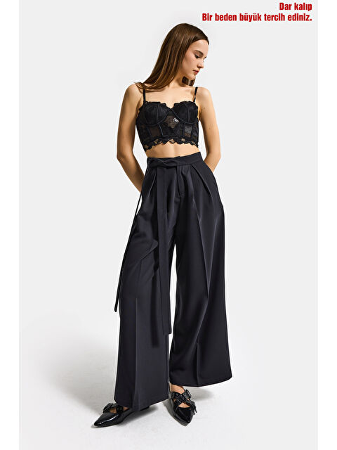 It's Basic Kadın Siyah w5 Palazzo Fit Özel Kumaş Kemer Detaylı Tasarım Pantolon - S000522616-19351