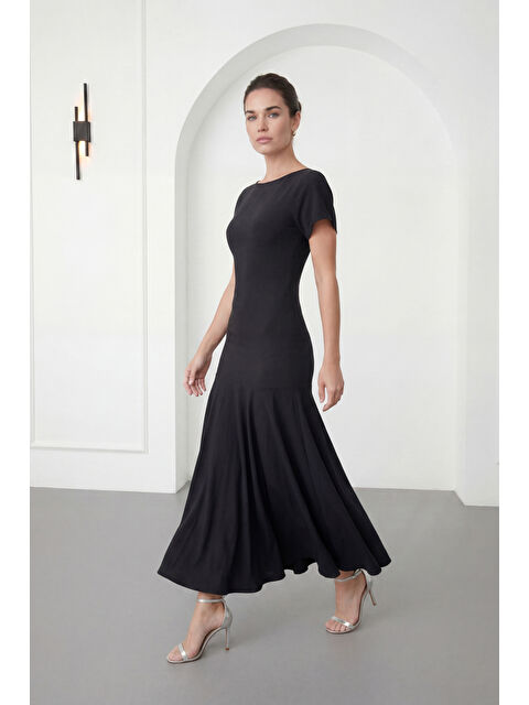 Lafaba Kadın Siyah Bisiklet Yaka Kısa Kollu Midi Davet Elbisesi