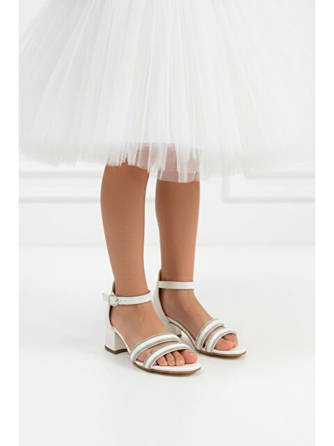 GÖRKEM BEBE AYAKKABI VE TEKSTİL KIZ ÇOCUK TASLI ABİYE AYAKKABI - S000510497-37570