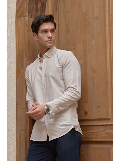 Livio Ferri Kure Erkek Gömlek Modern Slim Fit Keten Görünümlü İnce ve Çizgili Doku