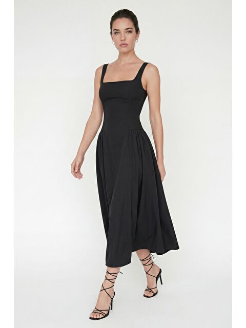 Lafaba Kadın Siyah Askılı Kare Yaka Midi Davet Elbisesi