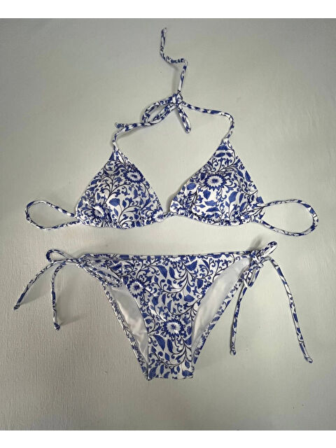 Hazelin Kadın Çini Desen Mavi Beyaz Desen Boyundan İp Bağlamalı Üçgen Bikini Takımı HZL25S-LC5005 - S000390228-37368
