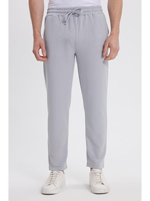 TUDORS Erkek Slim Fit Dar Kesim Beli Bağcıklı 3 Cepli Geniş Paça Gri Eşofman Altı - S000518924-20600