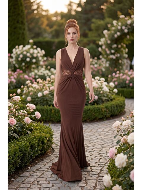 Lafaba Kadın Kahverengi Dantel Detaylı Kruvaze Yaka Maxi Abiye & Mezuniyet Elbise