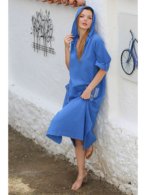 Chiccy Mavi Kapüşonlu Düğmeli Uzun Kollu Cepli Yırtmaçlı Troklu Dokuma Casual Elbise - S000358991-17234